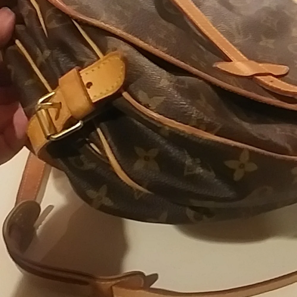 Authentic louis vuitton bag - Picture 2 of 16